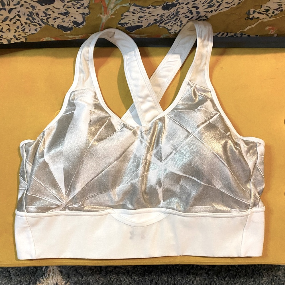 UNDER ARMOUR sports bra